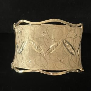 Златна твърда гривна